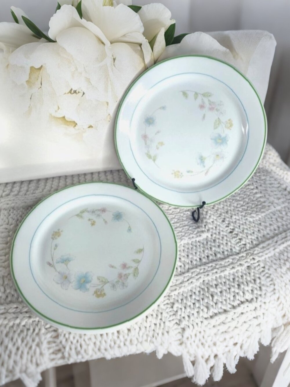 Vintage Corelle by Corning Dinner Plate 10 1/4 " Pastel Boquet Set of 4